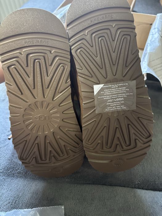 UGG Lowmel Snow Boots