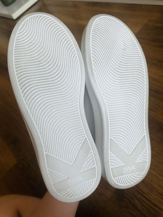 Нови дамски кецове Karl Lagerfeld