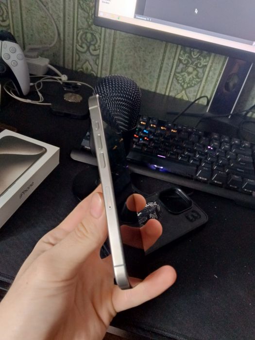 Продаю iPhone 15 pro