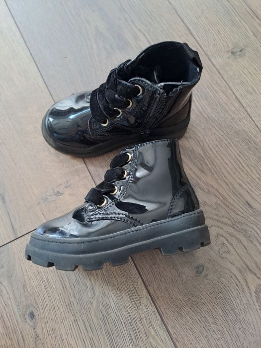 Ghete H&M fetite nr 22