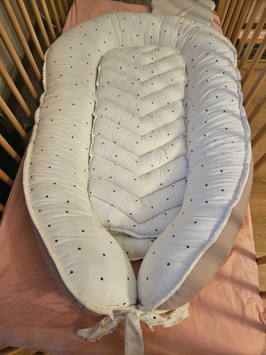 Baby nest bebeluși