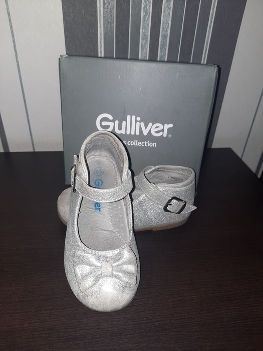 Продам туфли на девочку