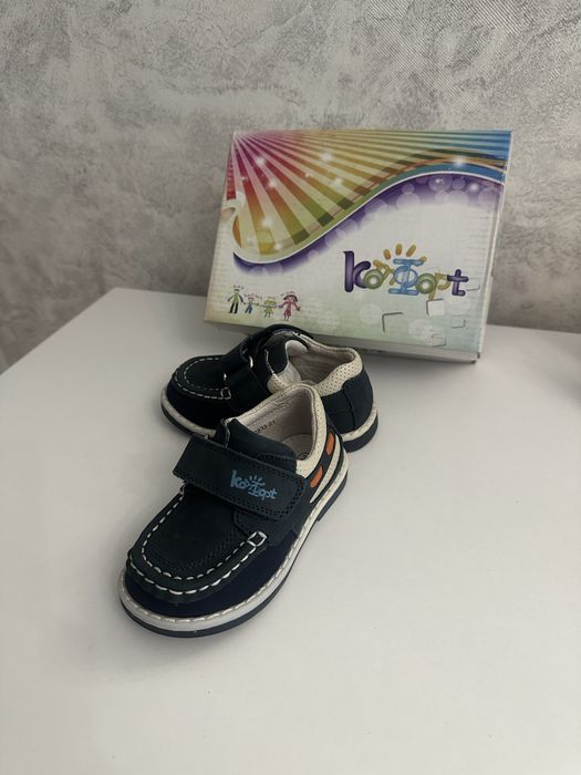 Продается Детский обувь