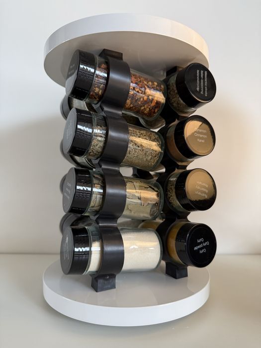 Подправки с въртяща се поставка Duka