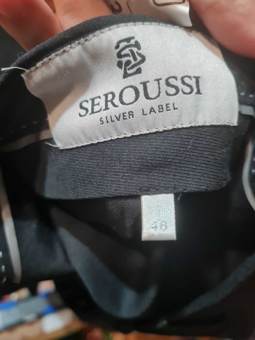 Costum negru msrimea 48