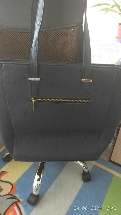 голяма дамска чанта