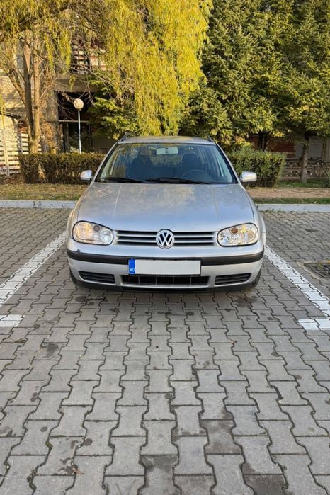 Vând Golf 4 Break 1.6