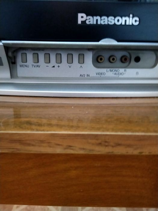 Продам телевизор б/у Панасоник