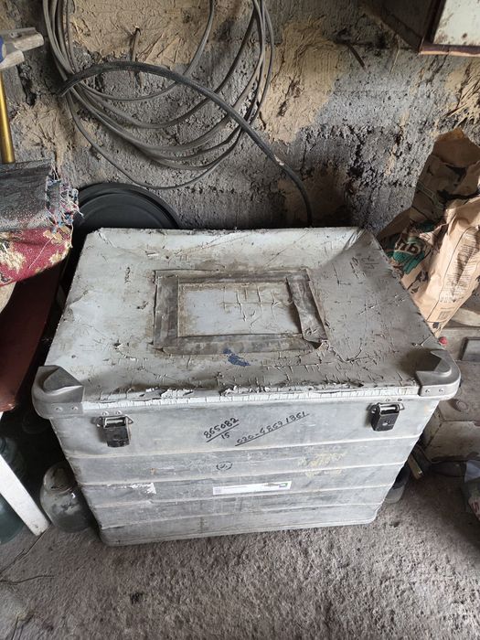 Продам 2 алюминиевых ящика