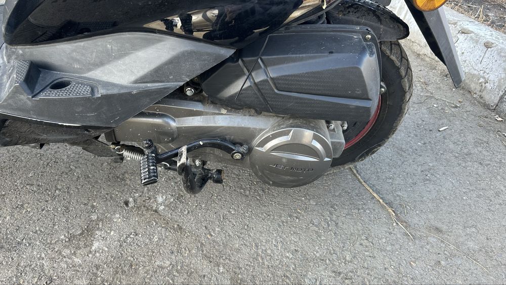 Продам Черный Мопед М8