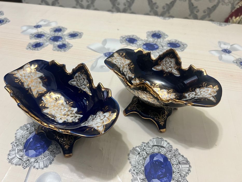 Конфетница кобальт на ножке лодочка цветы