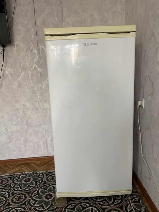 Холодильник сатылады