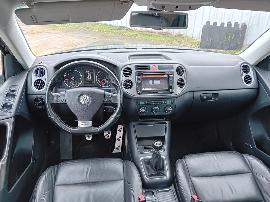 Tiguan R-Line,,Bixenon,Navi 2.0Tdi,4x4