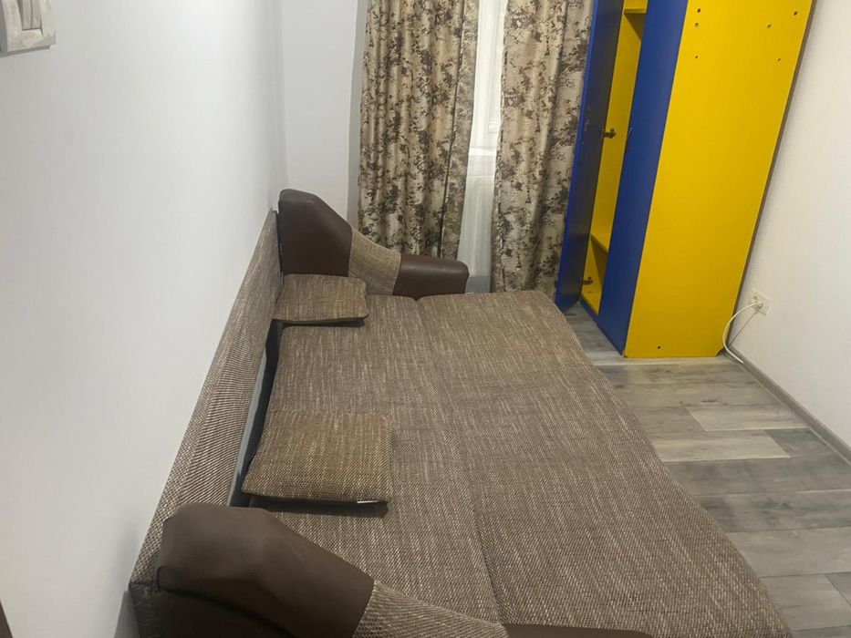 Inchiriez apartament 3 camere