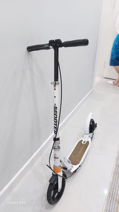 Продается хороший самокат