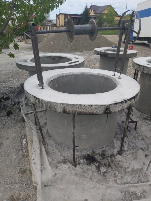 Forez fântâni cu utilaj mecanizat