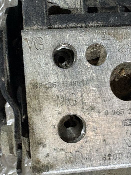 Renault Clio 1.5 dci 2002 година АБС помпа ABS