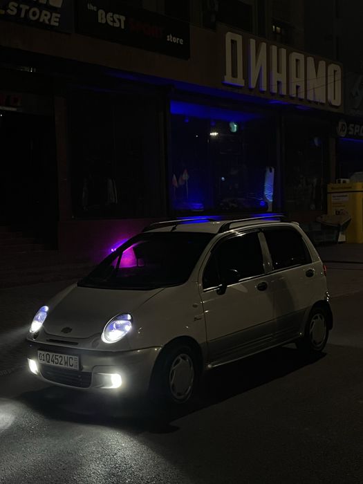 Avto Tyuning.  Tyuning Avto xizmati alikantara salon pakraska