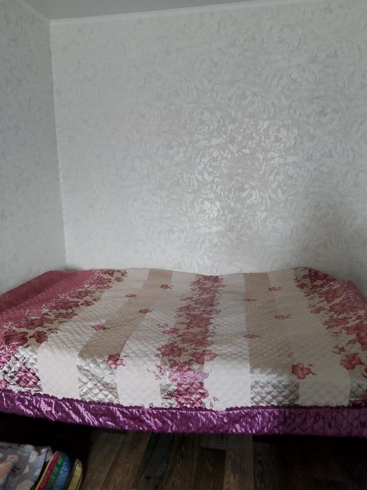 Таза жағдайы орташа,жана мебель алуына байданысты апаратын жер жок.