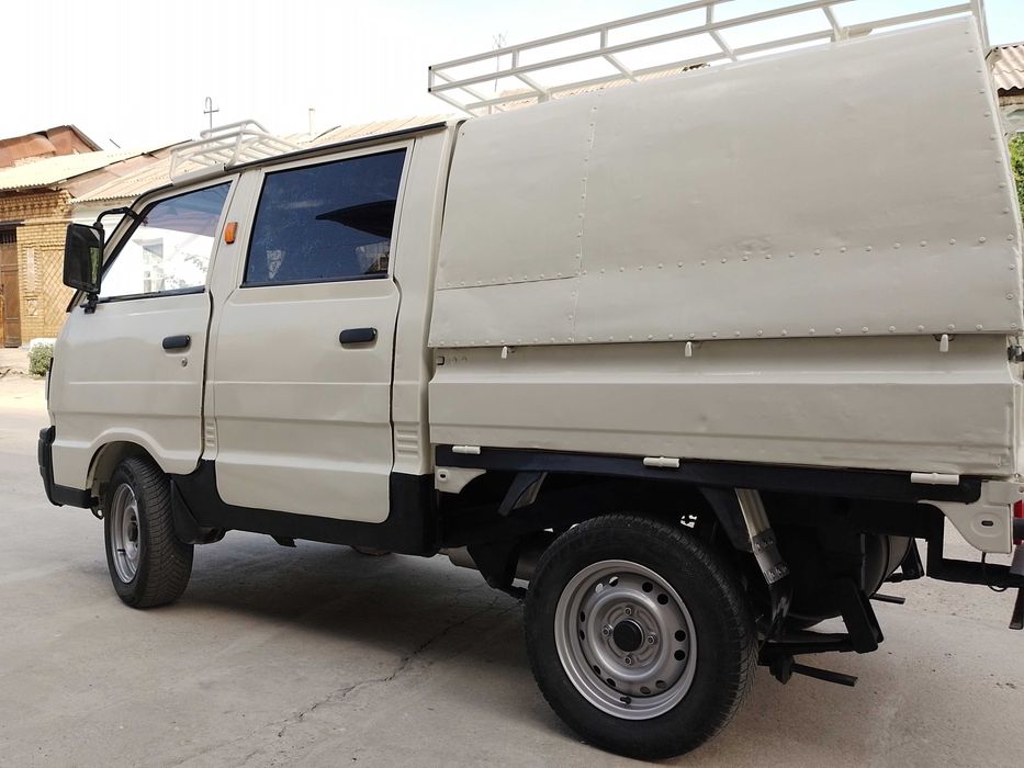 Автомобиль Лабо дубл кабина. 1991год Корейская