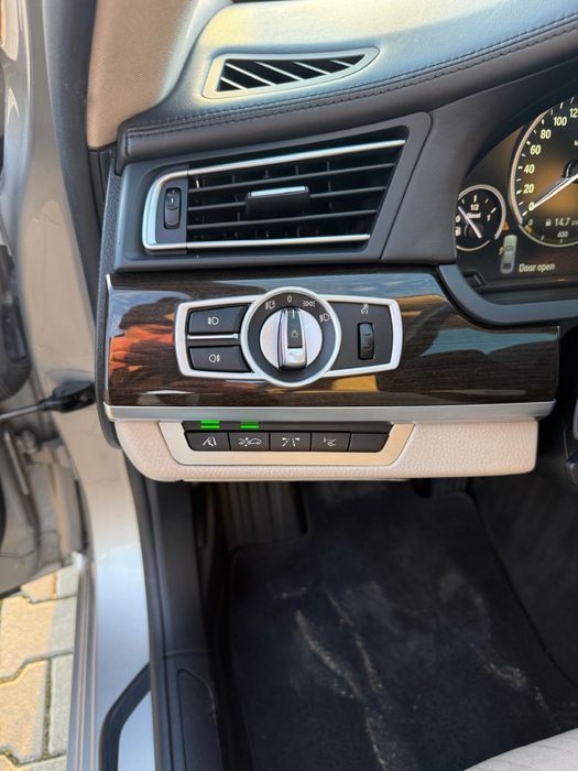Bmw seria 7 xdrive 2012 4 butoane