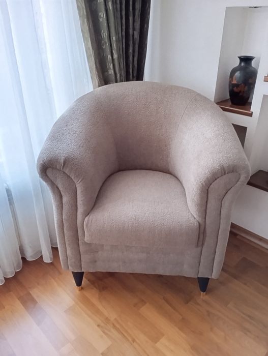 Реставрация обивка мягкой мебели.Большой выбор тканей