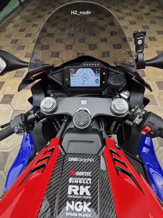 Сотилади Honda cbr1000rr-r fireblade