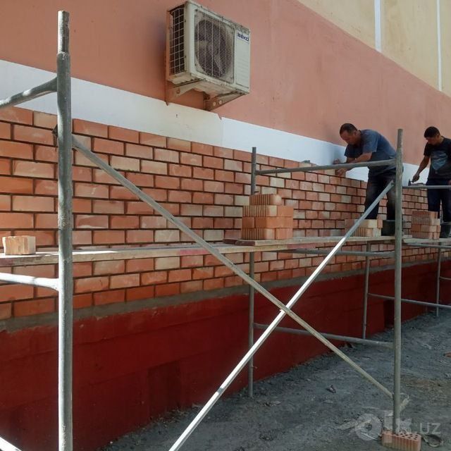 Кладка кирпичам болкона и перегародка