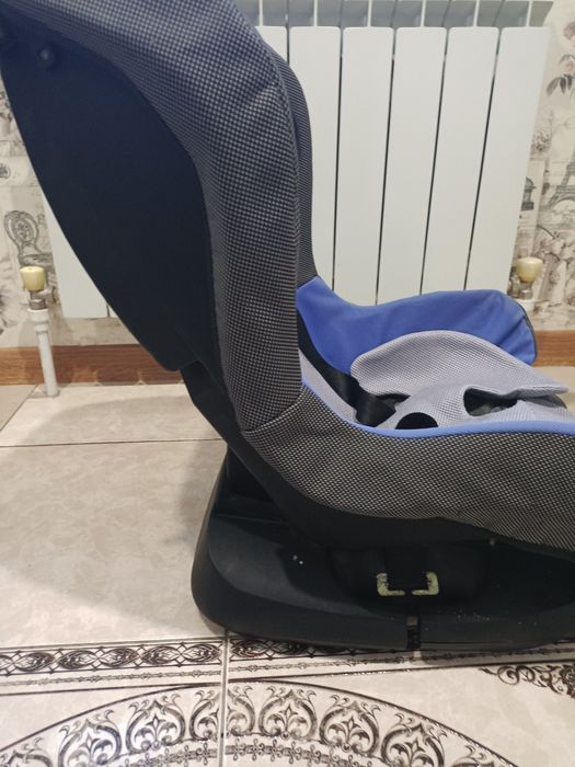 Продам автокресло