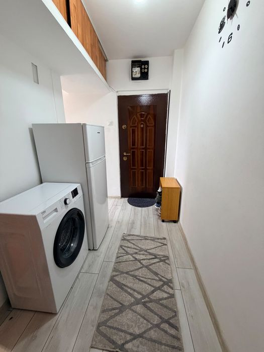 Închiriez apartament 2 camere, centrala proprie, Craiova - zona Școala 30