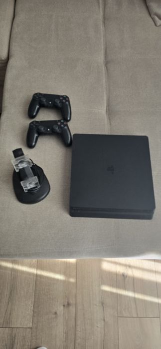 Playstation 4 Slim 1 TB