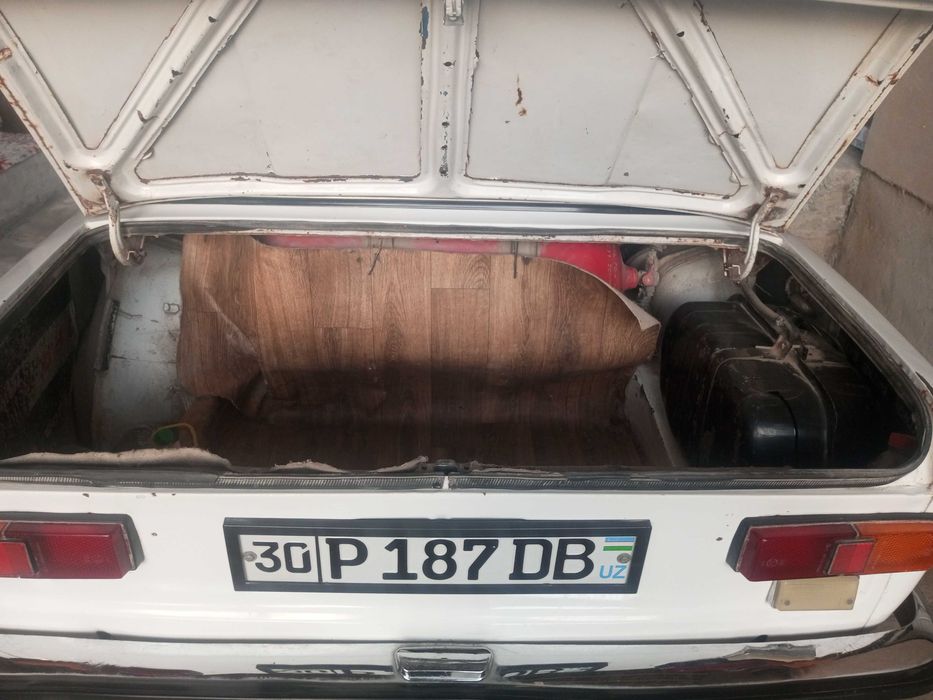 Ваз 21011сотилади