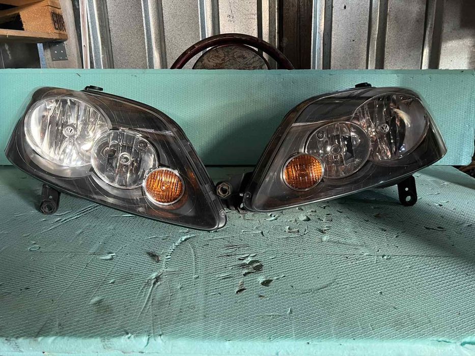 Фарове за Vw Golf 5 plys 200 лв за бр