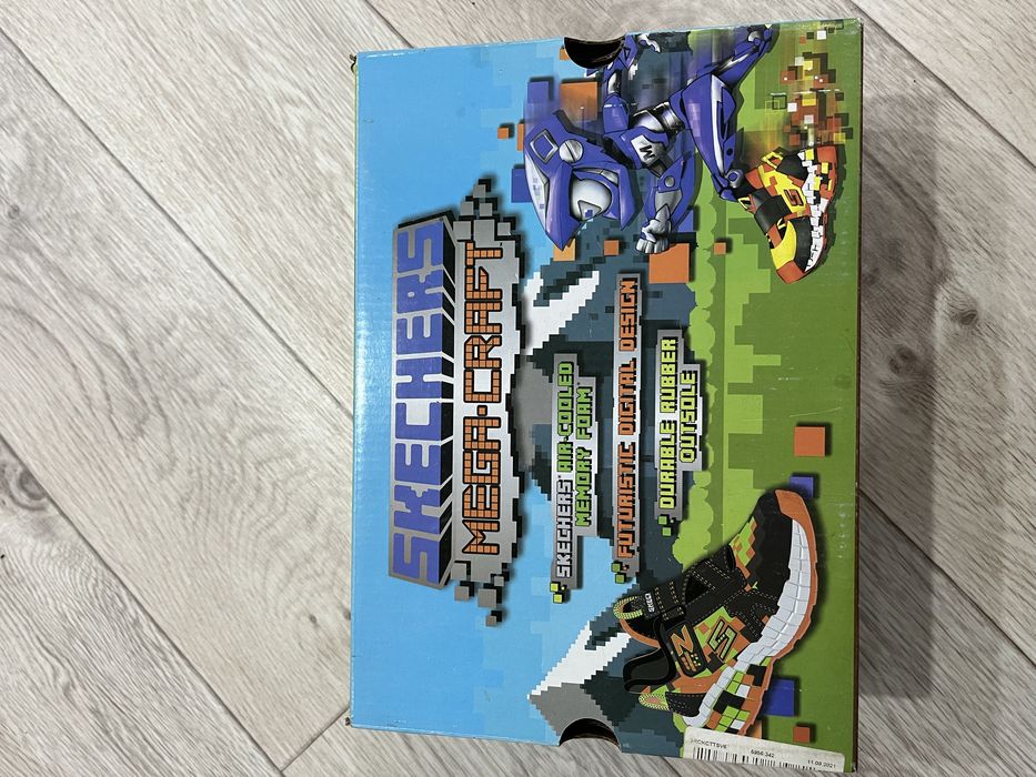 Детская обувь кроссовки