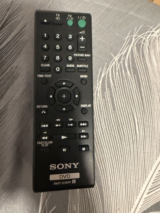 DVD Player Sony DVP-SR170 cu telecomandă și cablu SCART