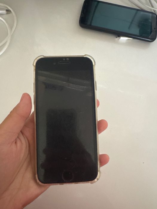 Продается телефон