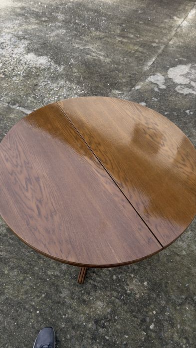 Трапезарна дървена маса