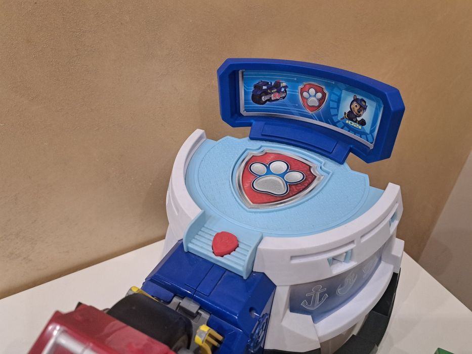 База на Paw patrol с кученцата на мотори