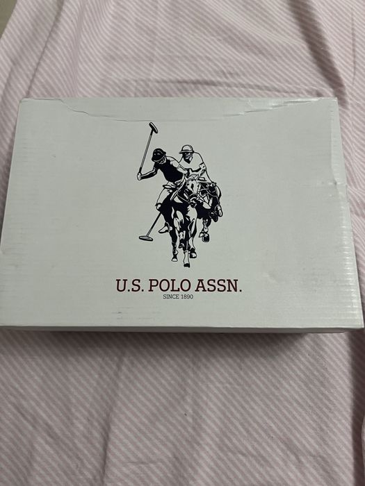 Кроссовки для девочки