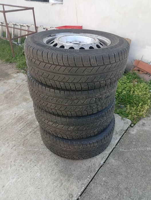 Genti Mercedes vito sau sprinter cu cauciucuri215/65R16Cde vanzare