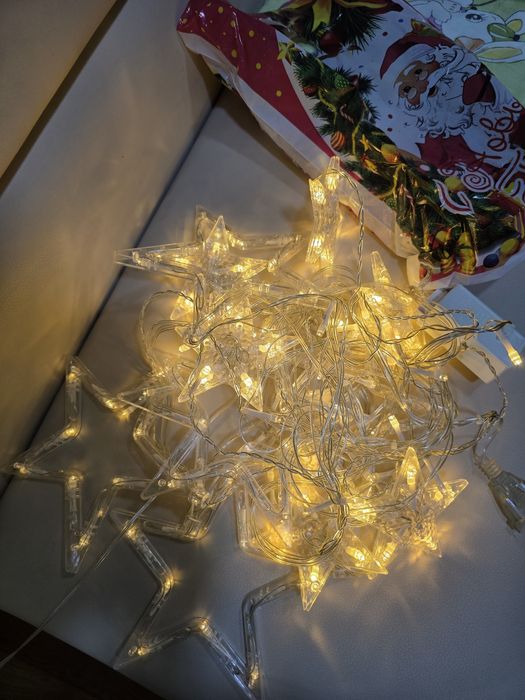 Светящаяся гирлянда-звёзды, тёплый свет, как новая