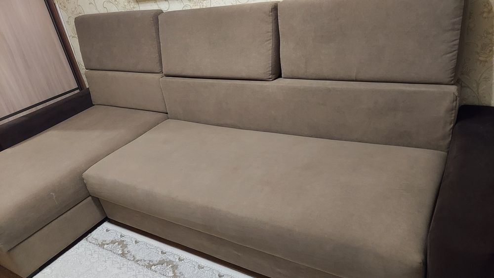 Продам диван угловой в отличном состоянии
