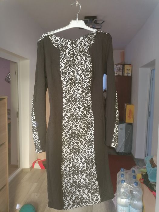 Rochie cu mâneci lungi