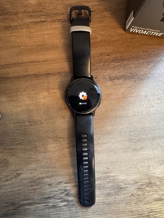 Garmin Vivoactive 5 + curea de schimb