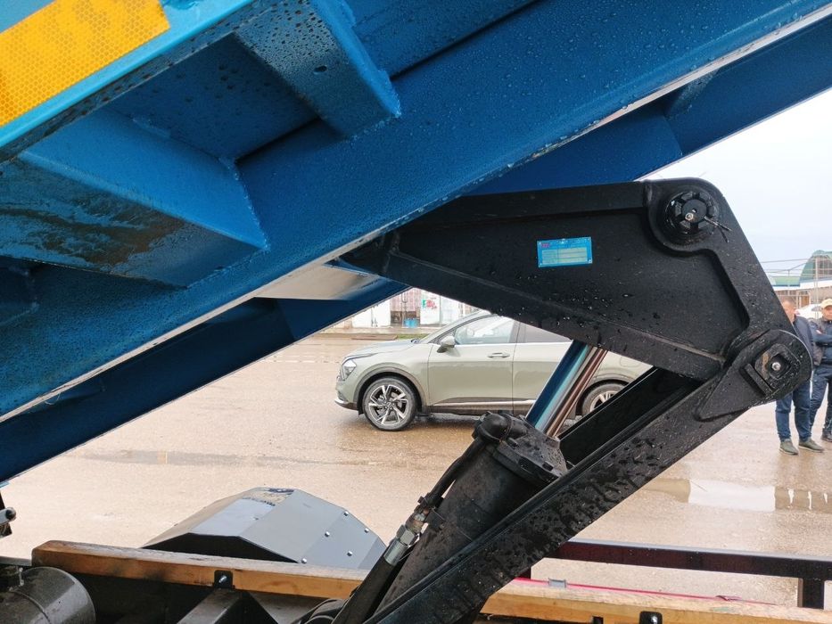 Isuzu samosval sotiladi