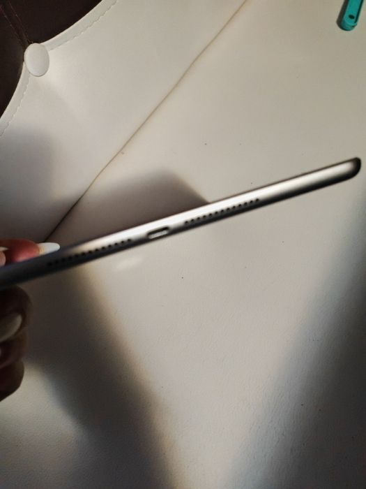 Apple   Ipad generatia a 6-a