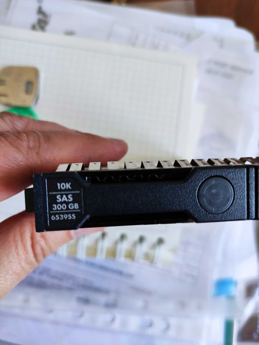 Жесткий диск HP SAS 300 GB 10K 2.5
