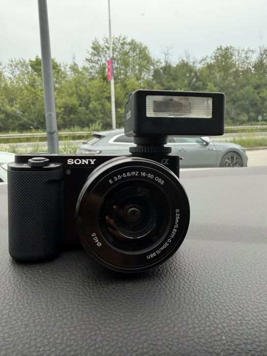 Sony zv e10 ii vlog camera със светкавица