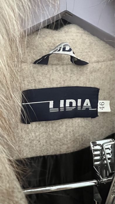 Продам зимнее пальто