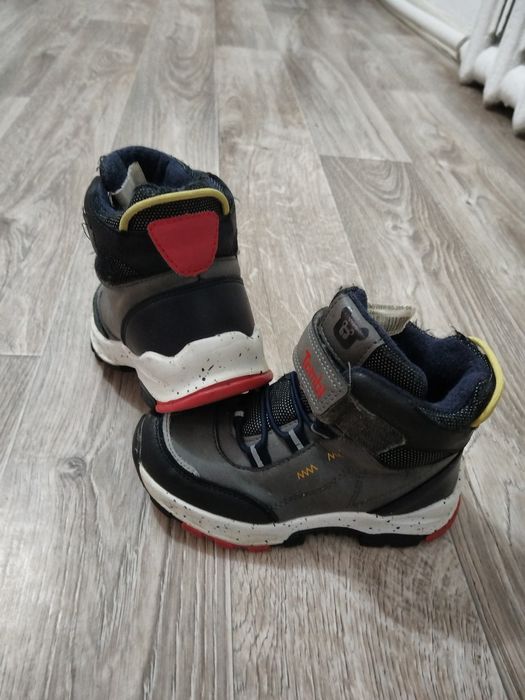 Осенние ботинки 26 размера